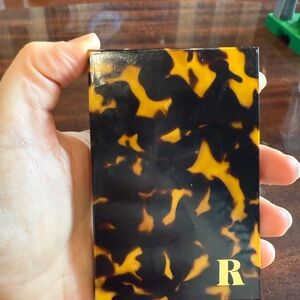 Les Filles en Rouje La Palette Visage-highlighter, eyeshadow, lip and blush